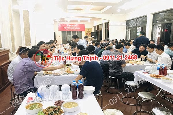 Đặt 20 mâm cỗ tiệc liên hoan công ty nhà chị Định ở Thanh Xuân