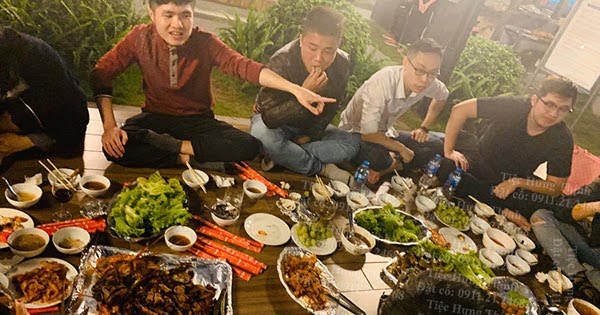 Đặt Tiệc Nướng BBQ ở Vinhome Long Biên 40 Khách