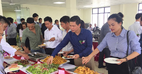 Tiệc buffet ở khu công nghiệp Đình Vũ Hải Phòng 180 khách