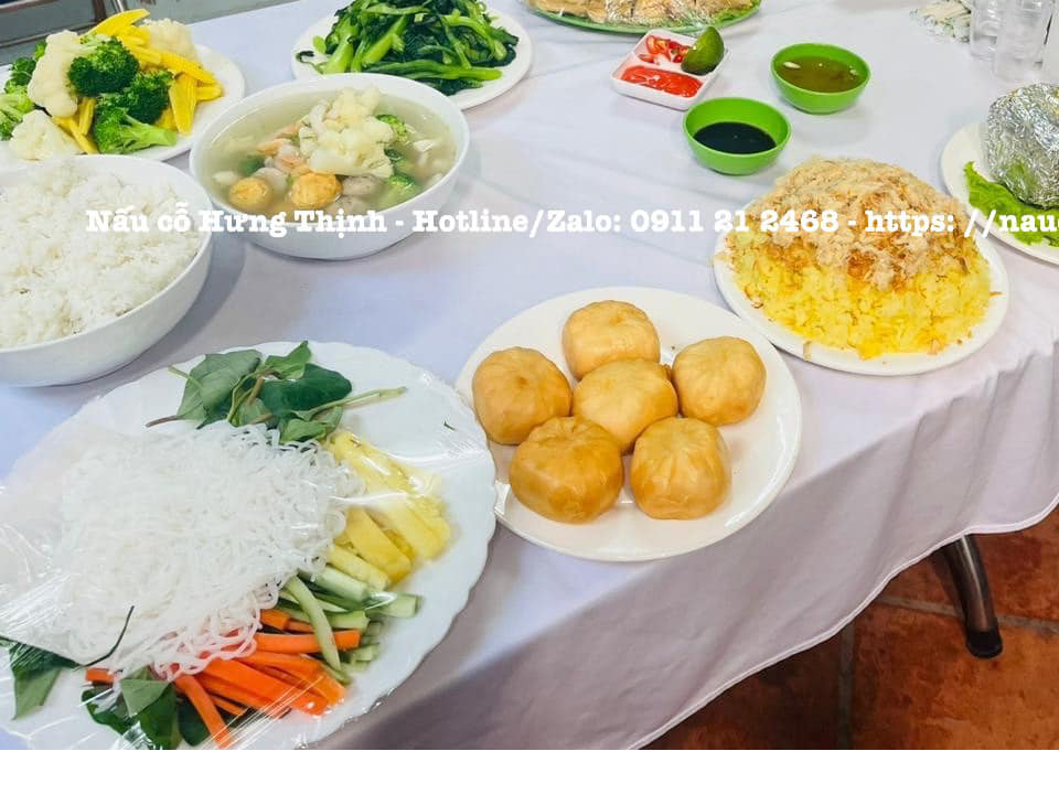 Nấu cỗ giỗ tại nhà phường Vạn Phúc – Tiệc cỗ đậm đà, thực đơn đa dạng