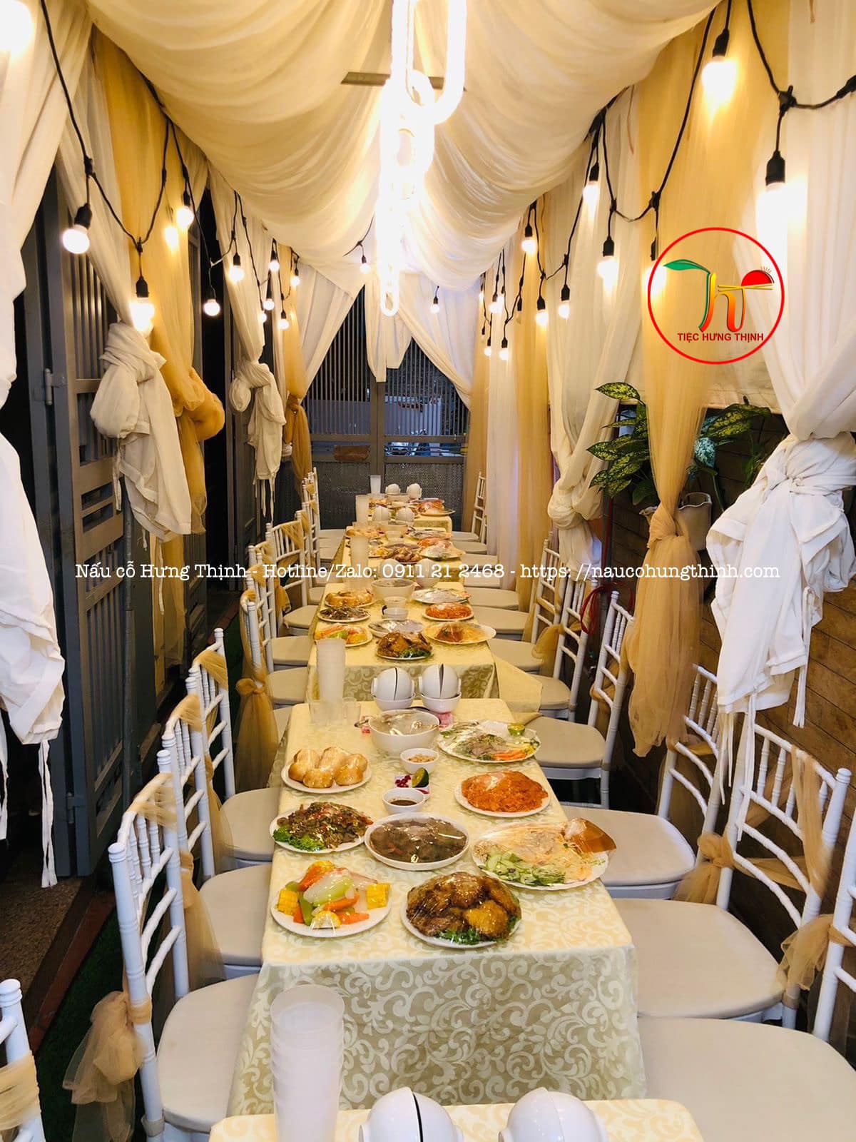 đặt tiệc tại nhà Hà Nội