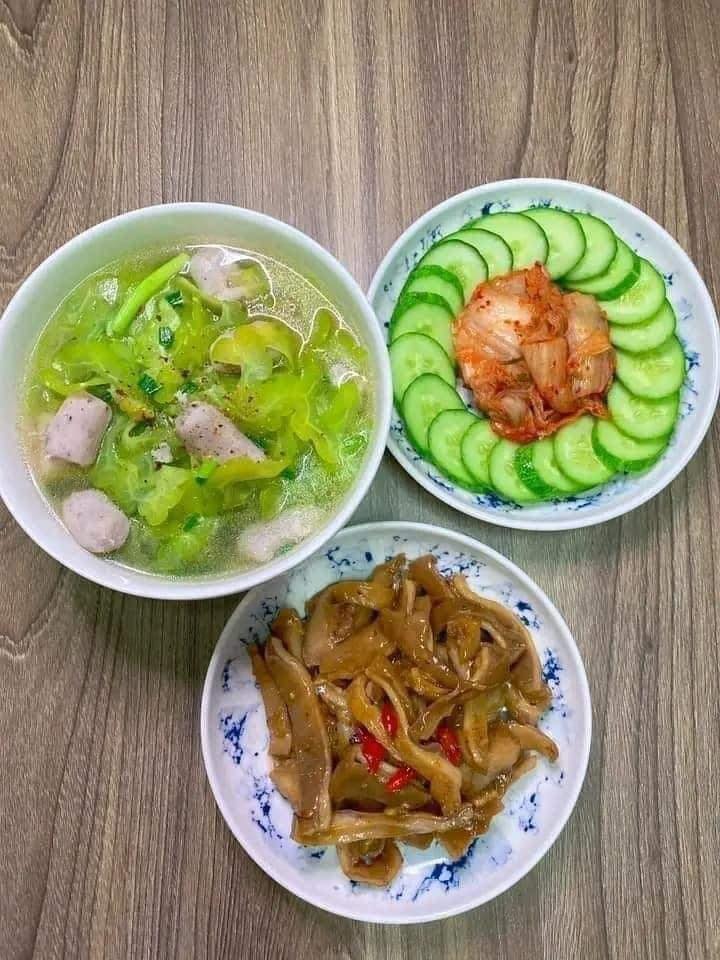 Nấu cỗ tại Chung Cư Goldsilk Complex – Mâm cỗ sum vầy ngay trong căn hộ bạn