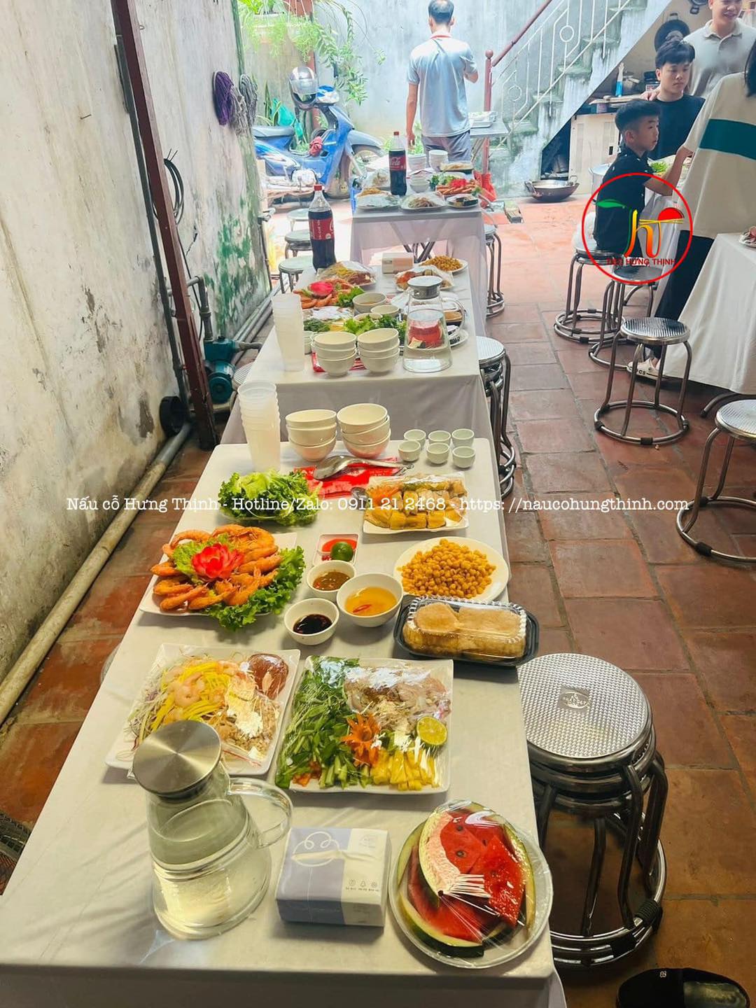 Dịch vụ nấu cỗ tại Chung Cư CT36 Định Công – Không gian nhỏ, tiệc to