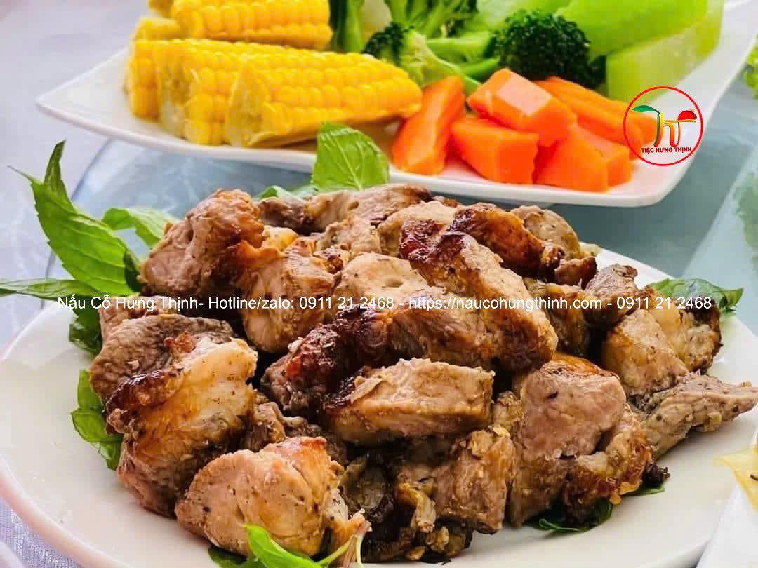 Tiệc tân gia lớn