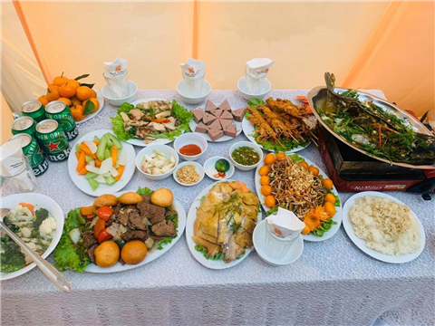 Ảnh nấu cỗ cưới hỏi quy mô lớn tại nhà