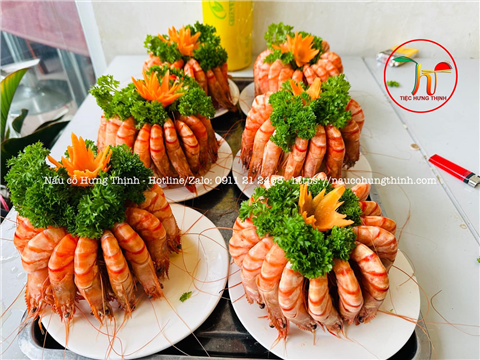 Ảnh đặt nấu cỗ sinh nhật cho bé