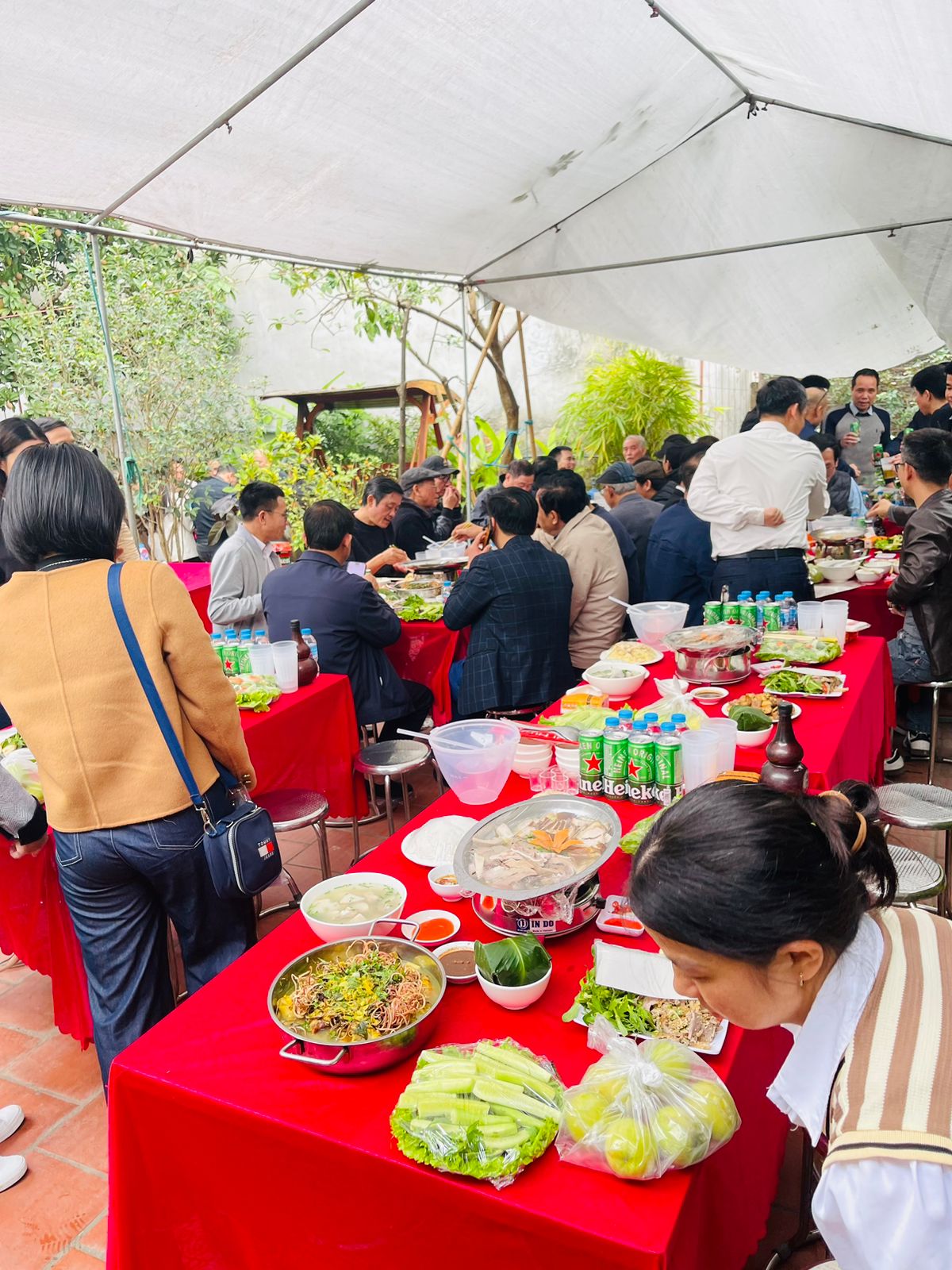 nấu cỗ lễ hội cưới truyền thống