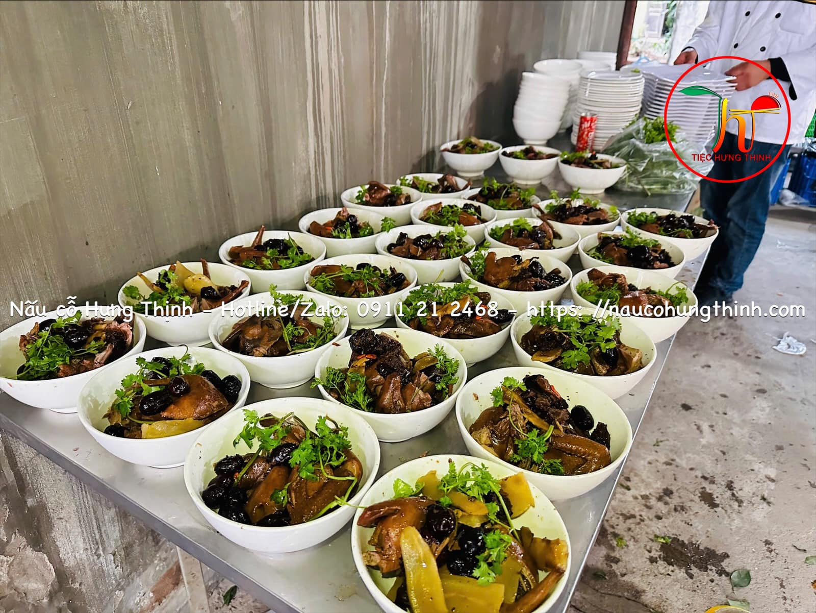 nấu cỗ tết đoàn viên gia đình