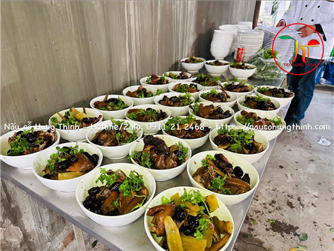 Ảnh nấu cỗ tết đoàn viên gia đình