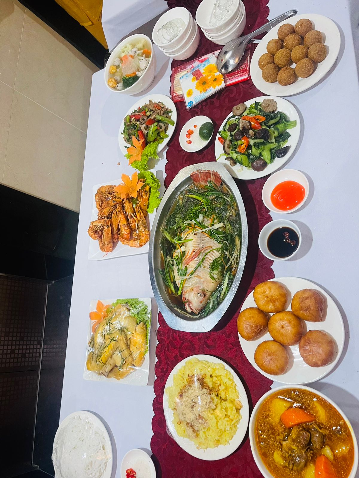 nấu cỗ khai trương spa tại nhà