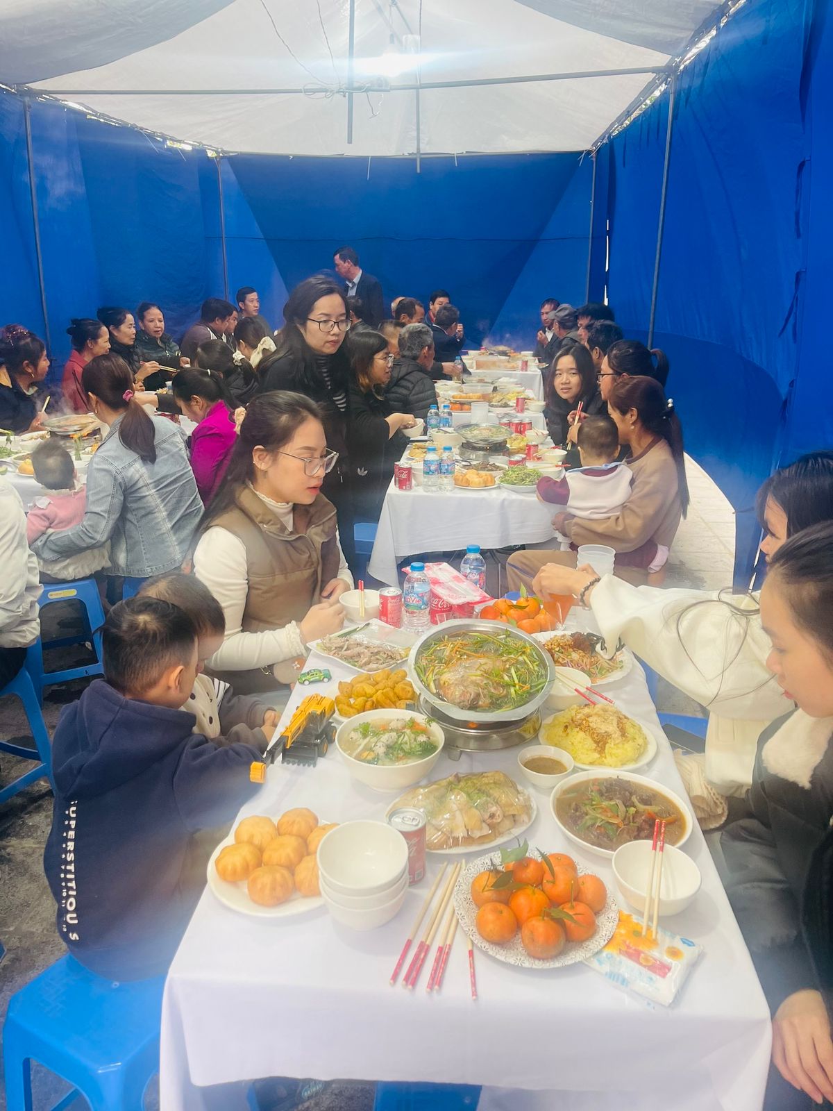Khai trương cửa hàng, công ty