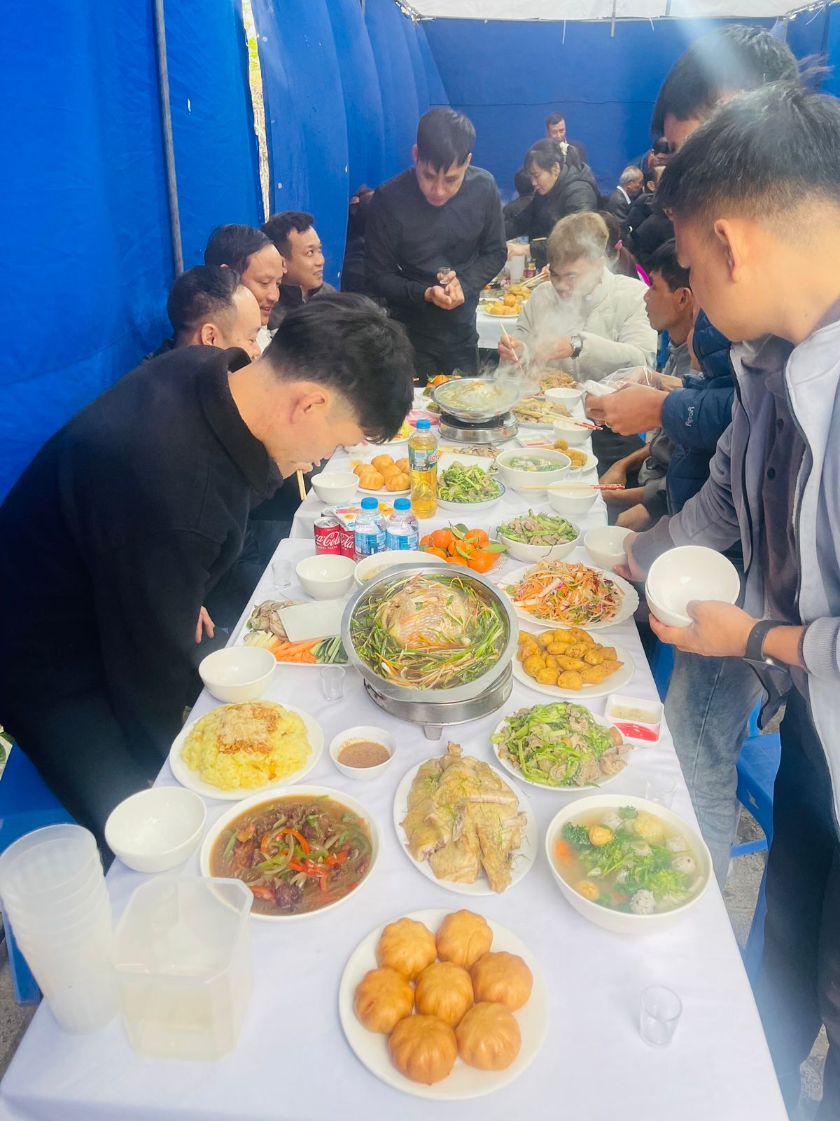 nấu cỗ khánh thành nhà hàng