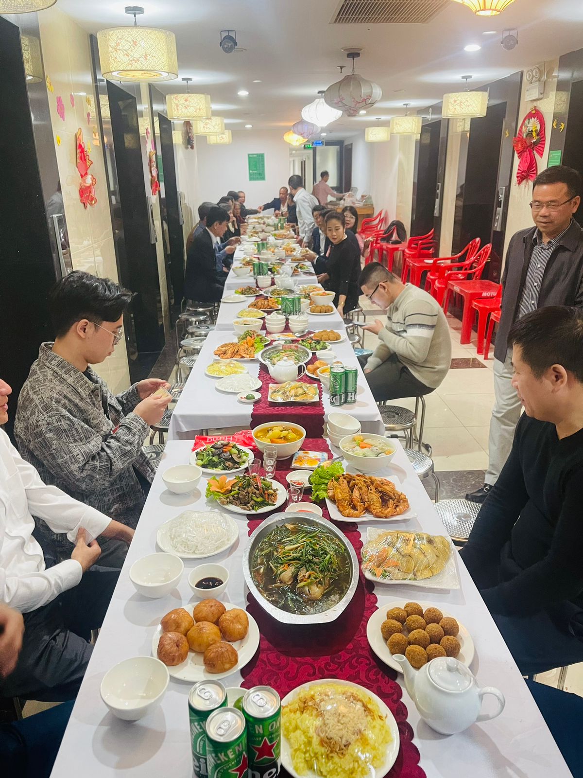 nấu cỗ khai trương salon tóc