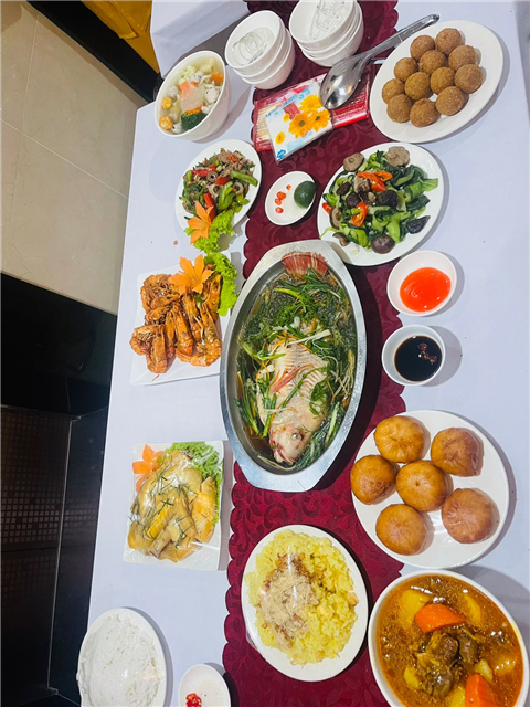Ảnh nấu cỗ khai trương spa tại nhà
