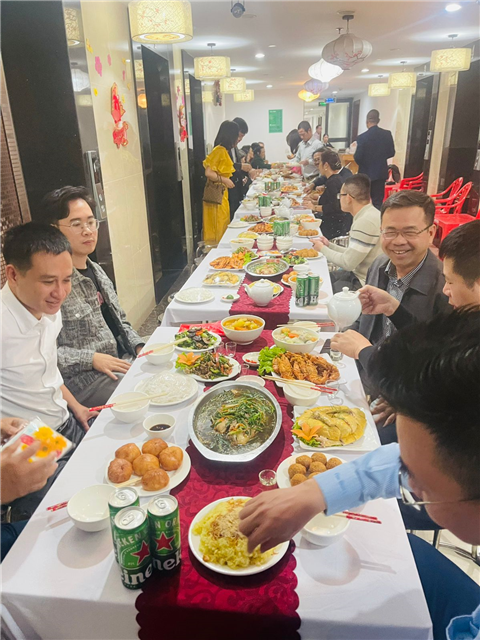 Ảnh thuê nấu cỗ khai trương cửa hàng